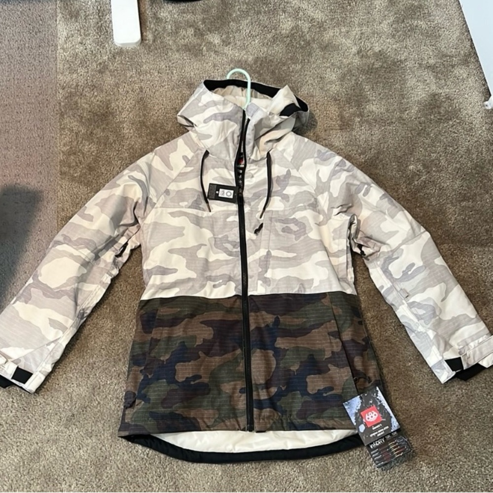 686 Women’s Athena camo jacket